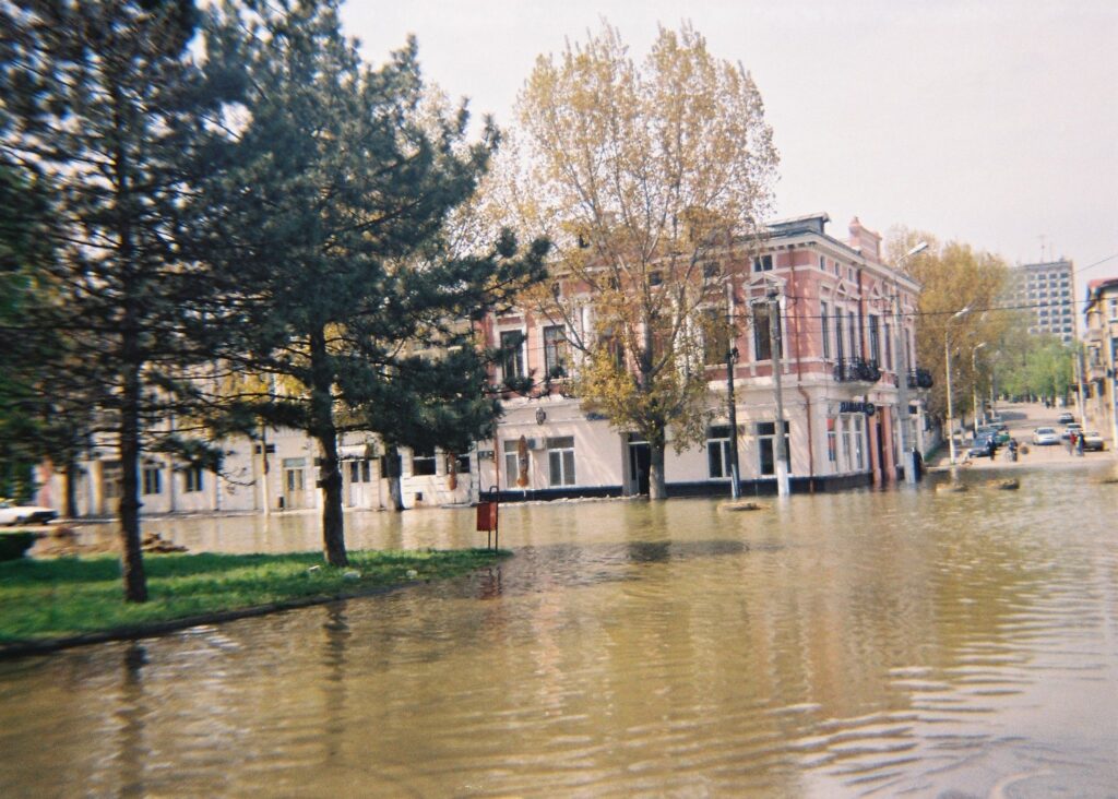 1095910569_33d9b24820_k